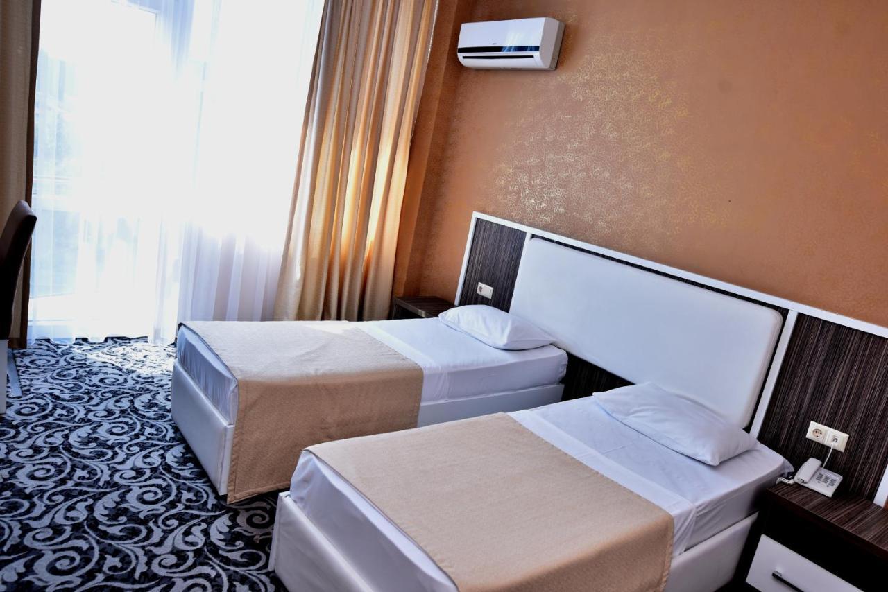 Grand Georgian Palace Batumi Eksteriør billede